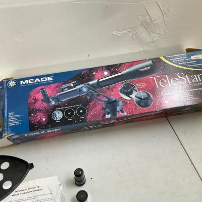 744 Telestar Telescope by MEADE with Box