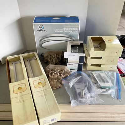 850 Lot of Home Decor, Lamp, Robe Hooks, Towel Rings, Robe Hooks, Wall Shelves