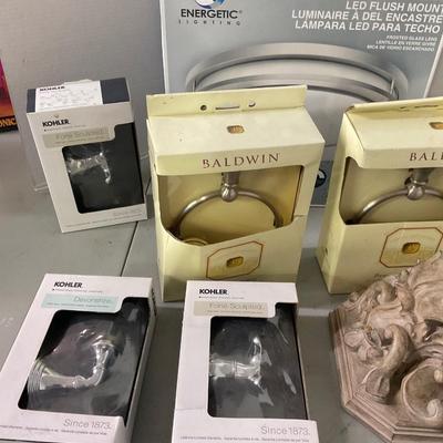 850 Lot of Home Decor, Lamp, Robe Hooks, Towel Rings, Robe Hooks, Wall Shelves