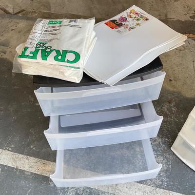 863 Two Plastic Drawer Storage Units