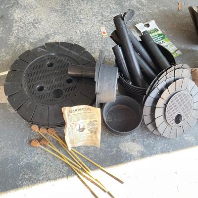 864 Garden Self Watering System with Bird House