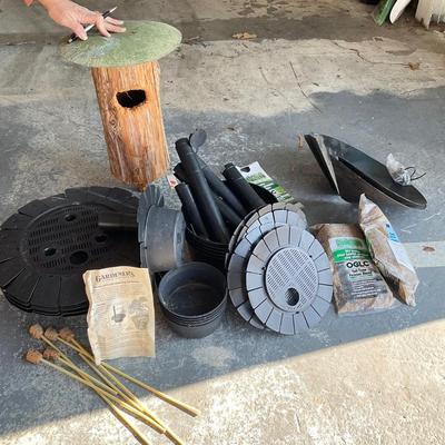 864 Garden Self Watering System with Bird House