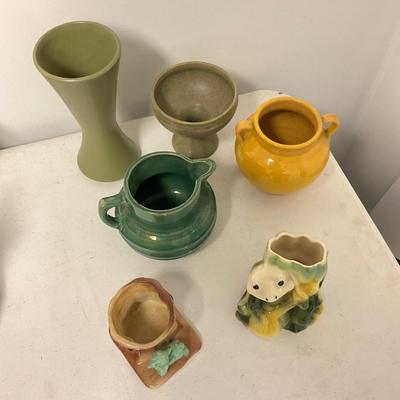 881 Hull Green Pottery and McCoy Lot