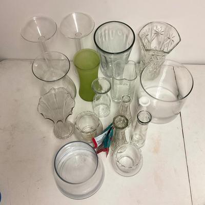 882 Lot of Various Glass Vases