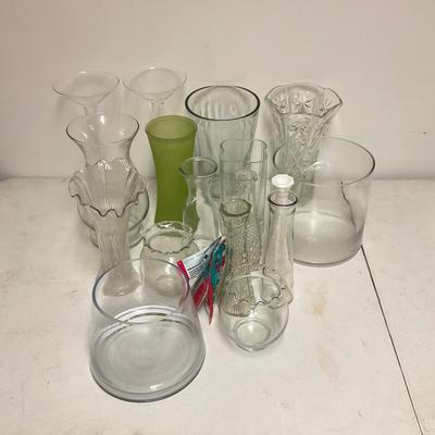 882 Lot of Various Glass Vases