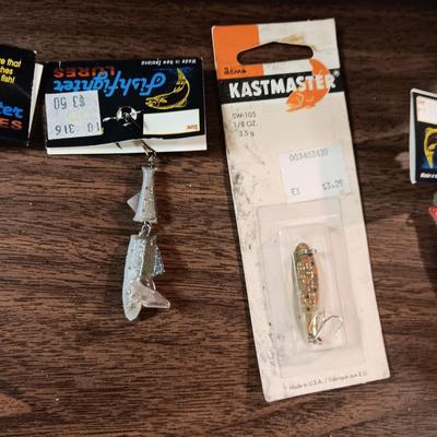 OVER AND UNDER PLANO TACKLE BOX WITH VARIETY OF TACKLE