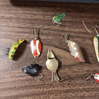 OVER AND UNDER PLANO TACKLE BOX WITH VARIETY OF TACKLE