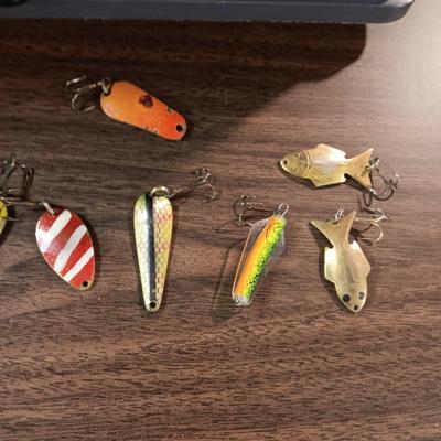 OVER AND UNDER PLANO TACKLE BOX WITH VARIETY OF TACKLE