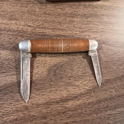 NRA 2 MILLION CLUB BELT BUCKLE AND A POCKET KNIFE