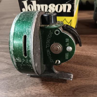 JOHNSON CITATION MODEL 110 FISHING REEL W/BOX, BOB-BET BAIT BOX, POLE HOLDER AND INSULATED BAG