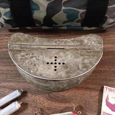 VINTAGE FISHING LURES AND BAIT BOX PLUS INSULATED BAG