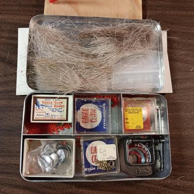 FLY TYING SUPPLIES AND FLIES IN HOLDERS