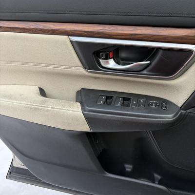 2018 HONDA CR-V EX - 30,000 miles AWD