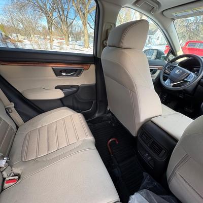 2018 HONDA CR-V EX - 30,000 miles AWD