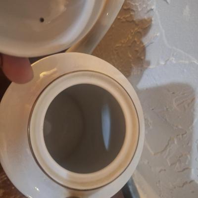 Noritake Forest Bount teapot