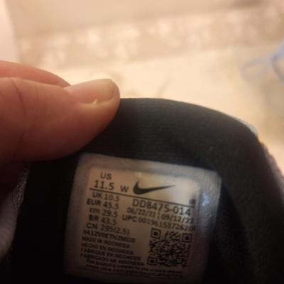 Men's size 11.5 Nicke running shoes