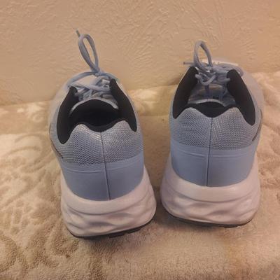 Men's size 11.5 Nicke running shoes