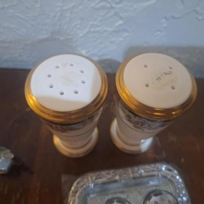 salt and pepper shaker bundle