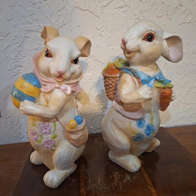 Resin Easter bunny figurines
