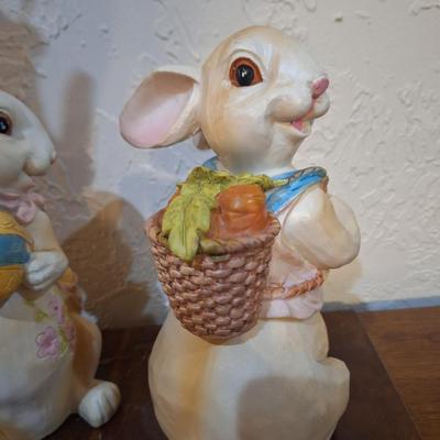 Resin Easter bunny figurines