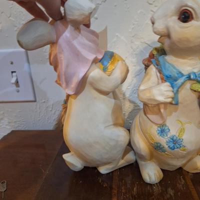 Resin Easter bunny figurines