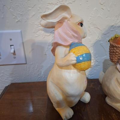 Resin Easter bunny figurines