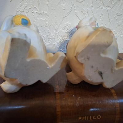 Resin Easter bunny figurines