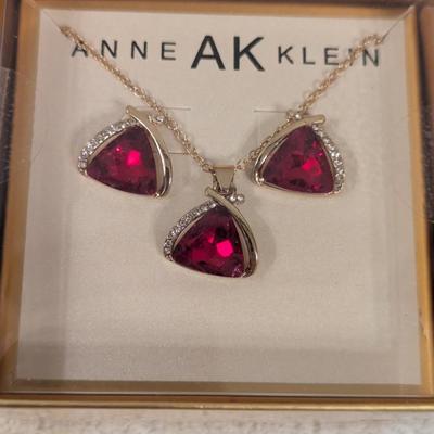 Sale Photo Thumbnail #493