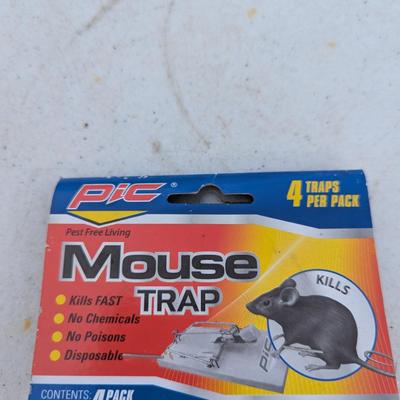 4-pack of Pic Wood Mouse Traps.