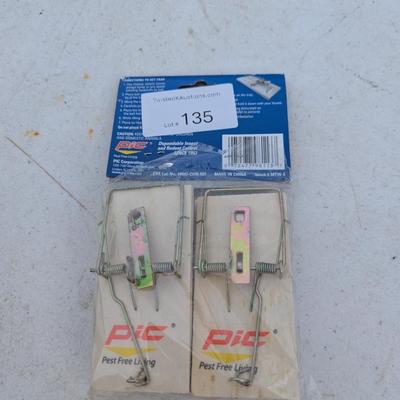 4-pack of Pic Wood Mouse Traps.