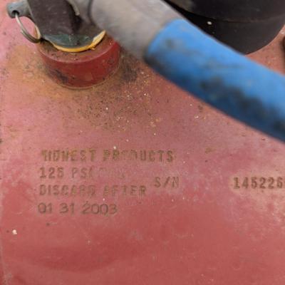  Midwest Products Air Works portable air tank.