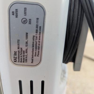 Honeywell HZ-680 oil-filled radiator heater.