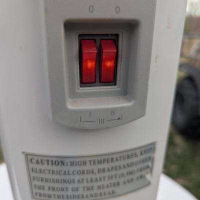 Honeywell HZ-680 oil-filled radiator heater.