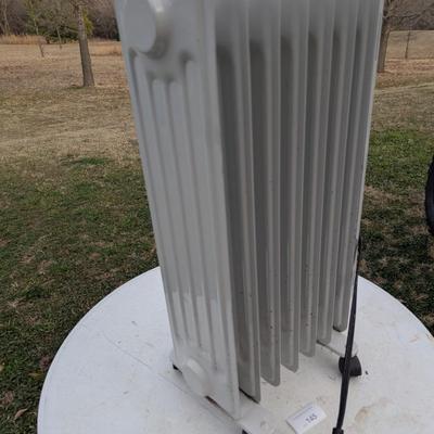 Honeywell HZ-680 oil-filled radiator heater.