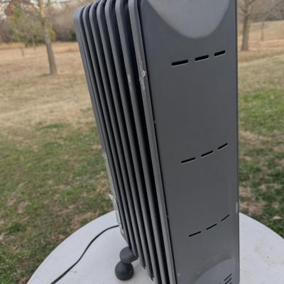 De'Longhi oil-filled radiant electric space heater