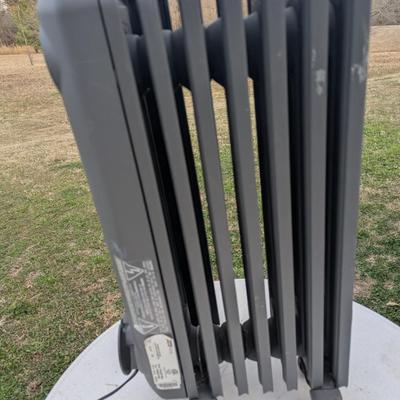 De'Longhi oil-filled radiant electric space heater