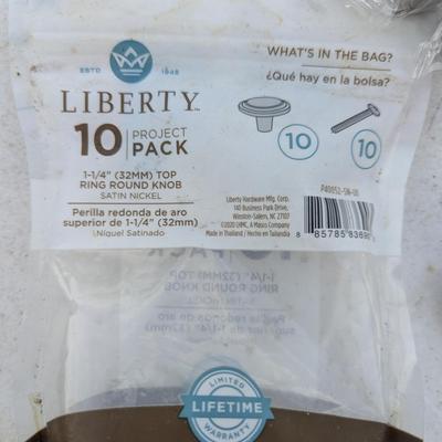 Liberty project pack of cabinet hardware.
