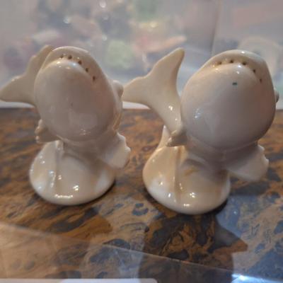 vintage ceramic fish salt and pepper shakers