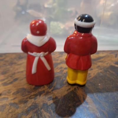 Aunt Jemima and Uncle Moses Salt and pepper shaker set