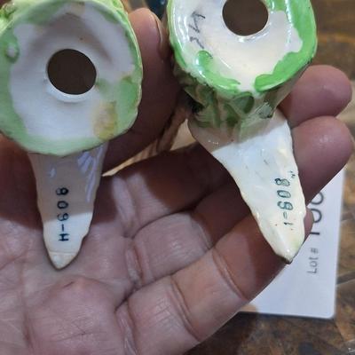 vintage ceramic pheasant salt and pepper shakers.