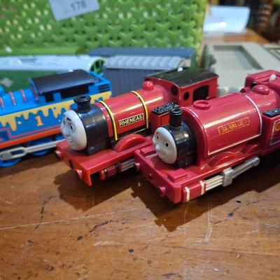 lot of Thomas and Friends trackmaster tracks, and train pieces