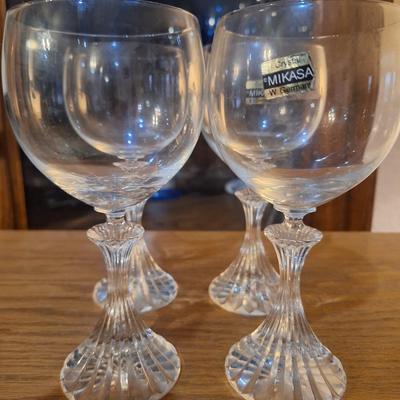 Mikasa The Ritz crystal goblets- set of 4