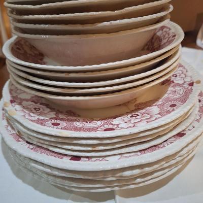 Woods ware fine English china -Cambridge pattern- a few pieces are discolored, see all photos.