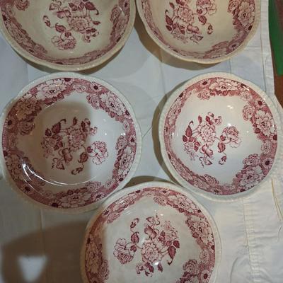 Woods ware fine English china -Cambridge pattern- a few pieces are discolored, see all photos.