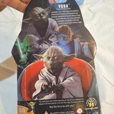 Holographic Yoda new in package