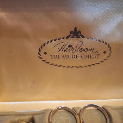 Vintage Heirloom by Trim gold tone manicure pedicure set with one item missing, in case