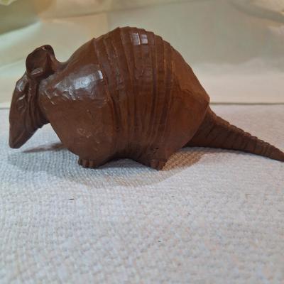 hand crafted aramadillof figurine