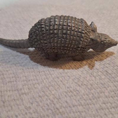 Aradillo figurine- seems to be pewter