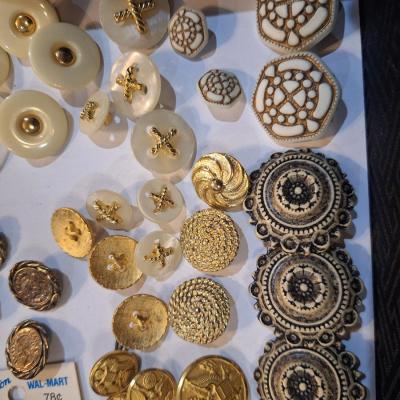 assortment of vintage buttons- some may be military