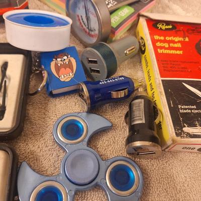 mixed lot of items